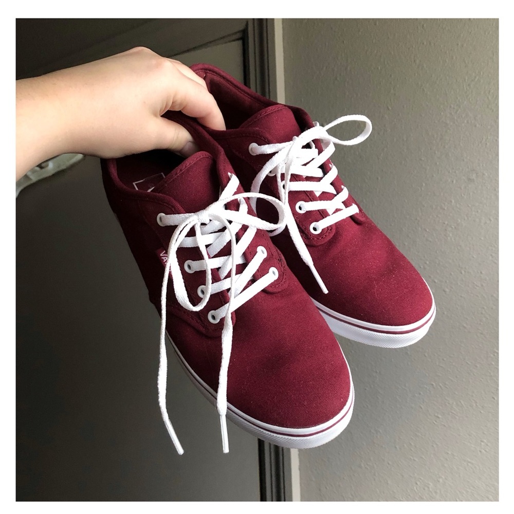 women’s size 8 maroon Vans